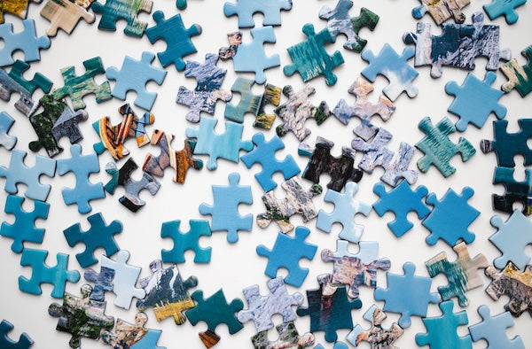 The Differences in Jigsaw Puzzle Cuts: Ribbon vs Random